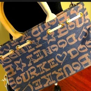 Dooney & Bourke